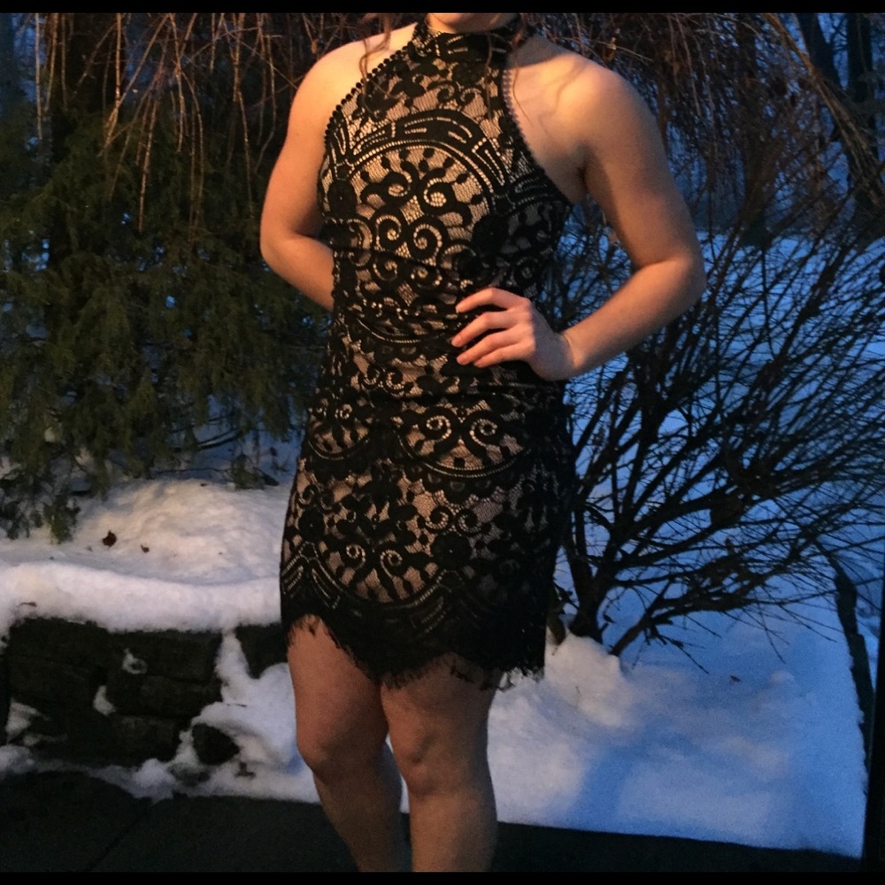 Adorable sleeveless dress!